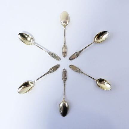 Juego de 6 cucharas de postre de plata con el sell