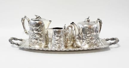 Obra extranjera
Juego de té y café de 5 piezas en 