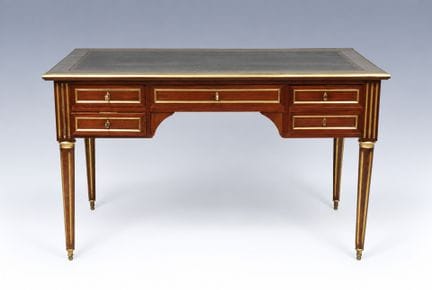 Bureau de style Louis XVI en acajou et placage d'a