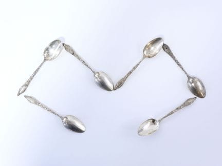 Juego de 6 cucharas de postre de plata con el sell