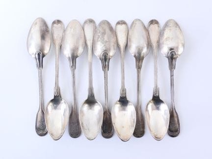 Juego de 9 cucharas de postre de plata con el sell