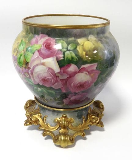 Tressemanes &amp; Vogt - Limoges
Maceta con su bas