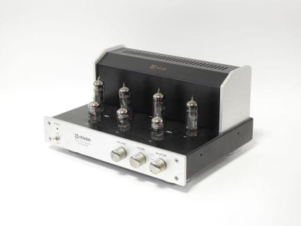 JOLIDA - AUDIO
Amplificador de potencia estéreo de