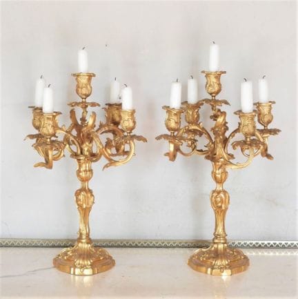 COPPIA DI CANDELABRI a cinque bracci in stile Luig
