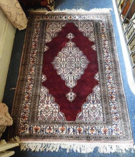 TAPIS D'ORIENT en laine à décor géométrique beige 