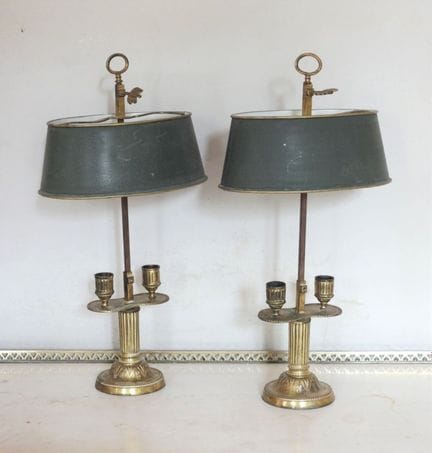 COPPIA DI PICCOLE LAMPADE “BOUILLOTTE” a due luci,