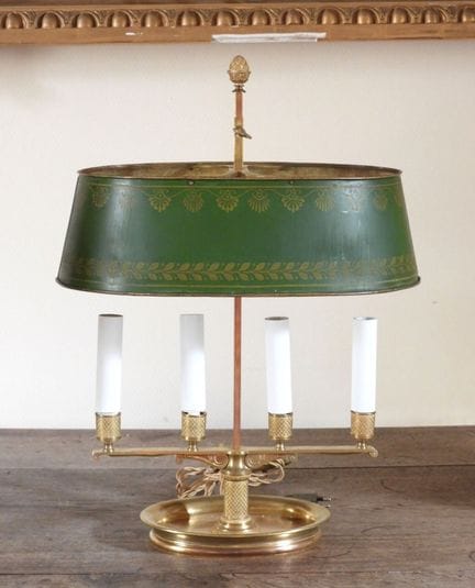 LAMPE BOUILLOTTE à quatre lumières en bronze et ab