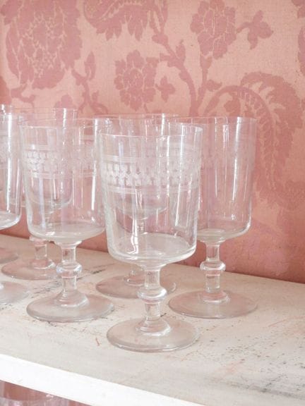 SERVIZIO di bicchieri a calice in vetro con decora