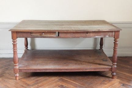 TABLE DE METIER rectangulaire en chêne mouluré à q