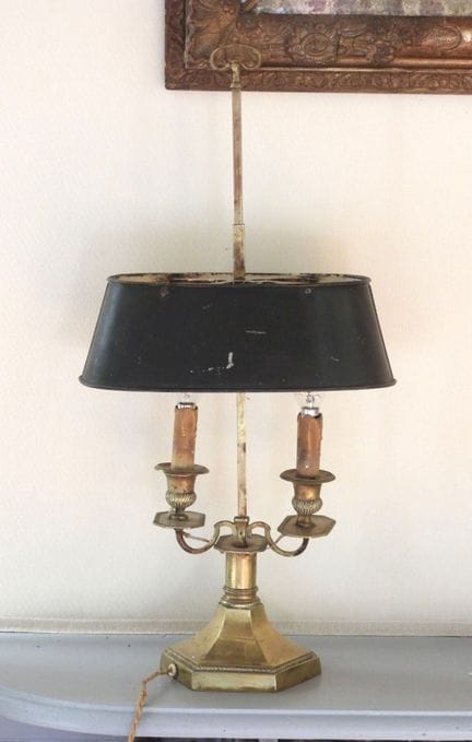 LAMPE BOUILLOTTE à deux bras de lumière en bronze 