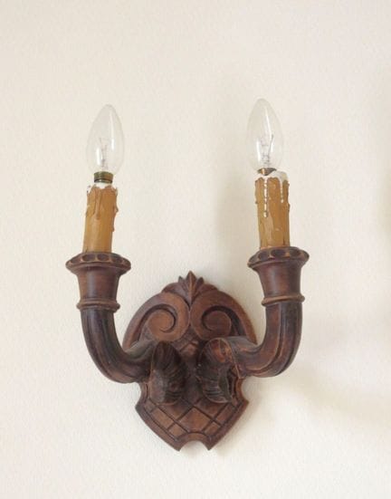 DEUX PAIRE D'APPLIQUES à un et deux bras de lumièr