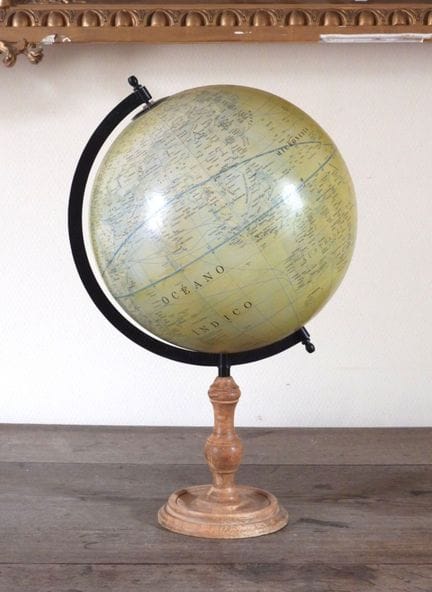 GLOBE TERRESTRE de style Napoléon III avec support