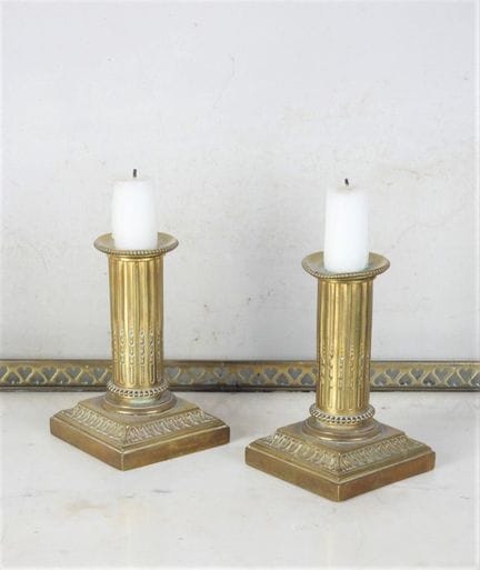 COPPIA DI CANDELIERE detti “da tavola” in bronzo c