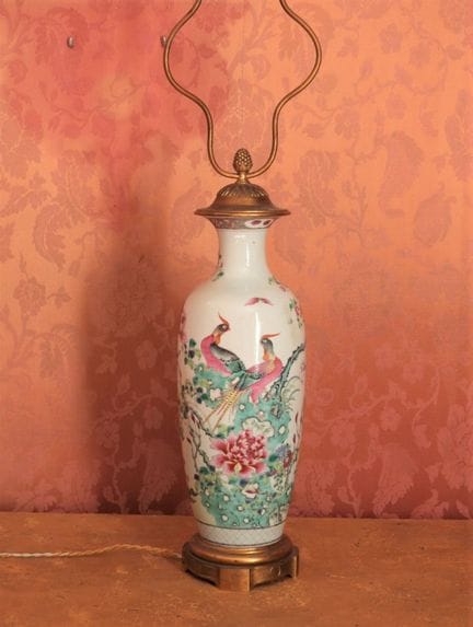 CINA. Vaso in porcellana di forma ovoidale con dec