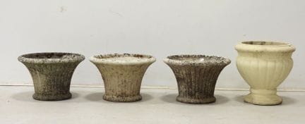 GODRON - Quatre vases de jardin en pierre reconsti
