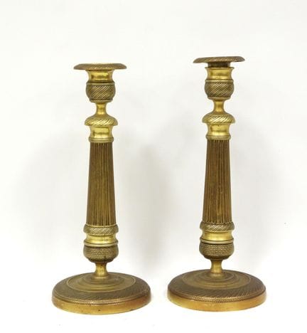 Pair of brass candlesticks, Louis XVI style. H.: 2