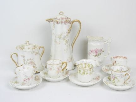 LIMOGES - Parties de service à café en porcelaine 