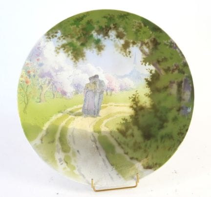 埃德蒙·拉谢纳尔（1855-1948）。大型陶盘，饰有两名人物置身乡村风景的图案。盘面及底座下方均署
