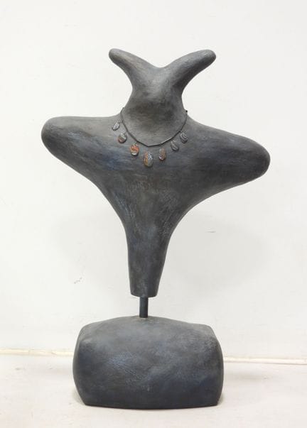 Sculpture moderne en céramique représentant un bus