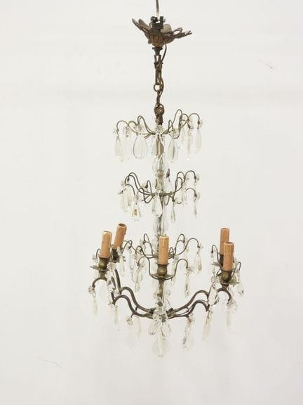 LUSTRE à pampilles en métal doré à six bras de lum