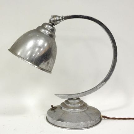 Aluminum LAMP, curved shaft. H.: 27 cm (as is)