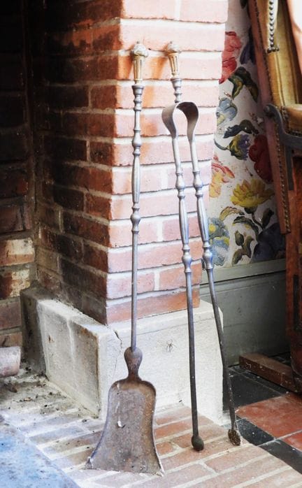 SET DE CHIMENEA de hierro que incluye una pala y u