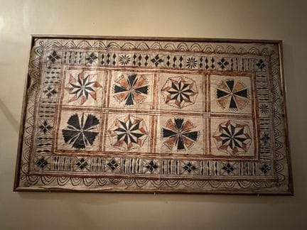 WALLIS Y FUTUNA: Tapa rectangular de cuero pintada