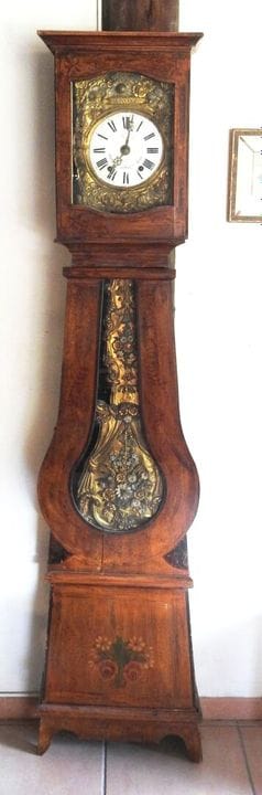Comtoise clock, pine case, dial marked “Boisleau” 