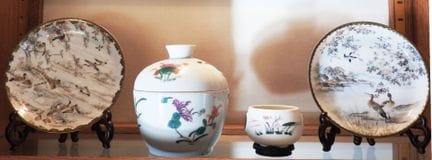 FAR EAST
Set of 2 porcelain bowls decorated with w