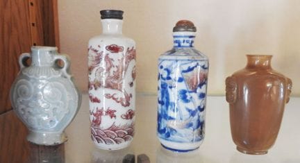 CHINA
Set of 4 snuffboxes: three made of porcelain