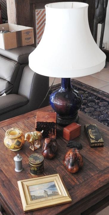 Set includes: 1 porcelain lamp with a blue glaze. 