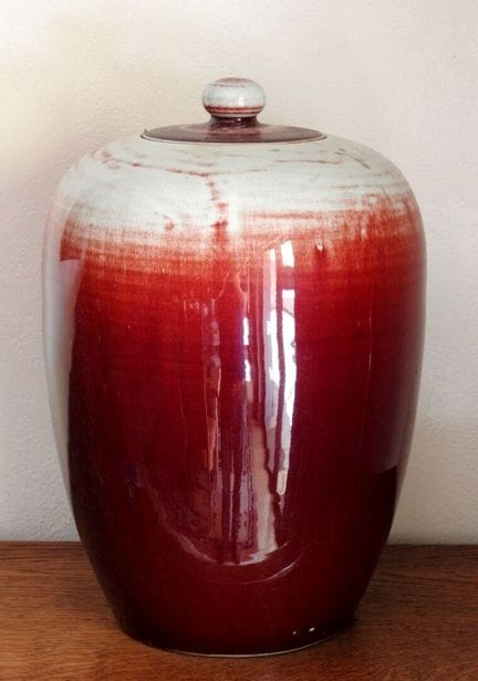 CHINA - 20th century
Ovoid-shaped porcelain jar wi