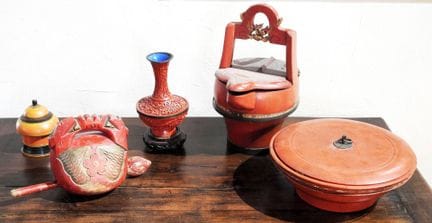 FAR EAST
Set of 5 pieces including: an Indian spic