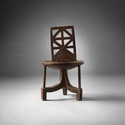 Jimma, Éthiopie - Chaise en bois à patine brun fon