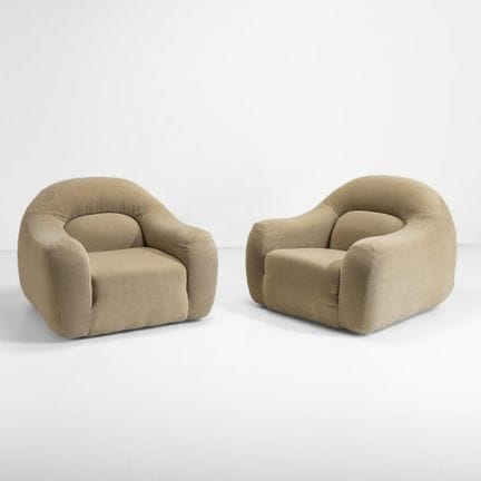 Georg Bighinello . Due poltrone mod. Capriccio Str