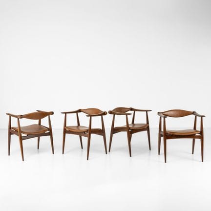Hans J. Wegner . Quattro sedie mod. CH34 Struttura