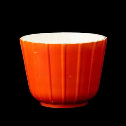 . S.C.I., Laveno, vers 1935. Vase en faïence moulé