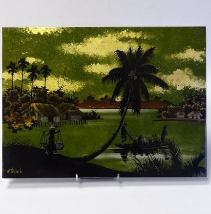 绿色系漆面木板画
河岸风光
署名“M. Thanh”
30 x 60 厘米
（条纹）