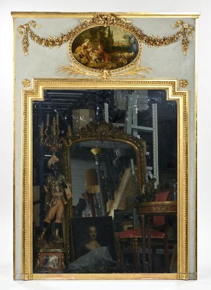 Trumeau aus blaugrau und gold lackiertem Holz
Stil