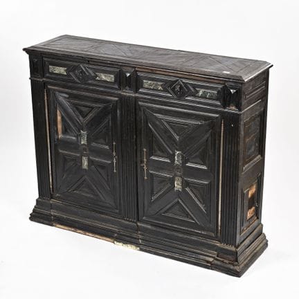 Rechteckiges Sideboard aus profiliertem Holz mit I
