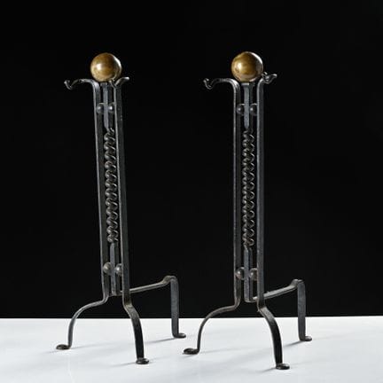 ART DECO PIECE

Pair of wrought-iron tripod andiro