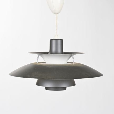 Poul Henningsen (Copenhague, 1894-1967) pour Louis