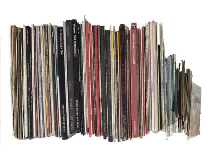 Important ensemble de disques Vinyles 33 et 45 tou