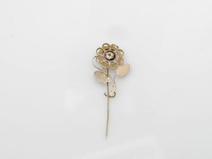 Broche en or jaune 750°/°° découpé et ajouré, en f