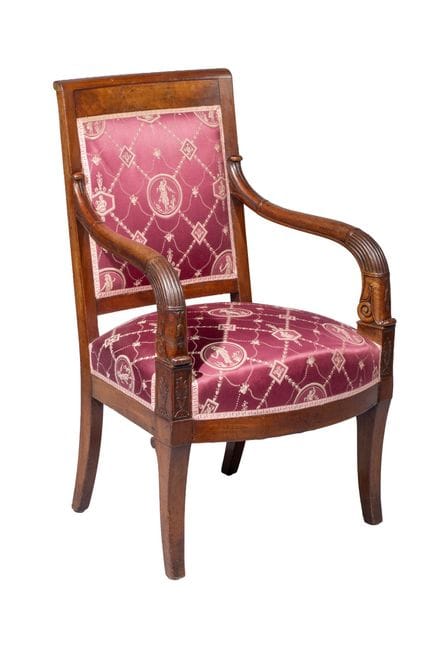 Sillón de caoba y chapa de caoba con reposabrazos 