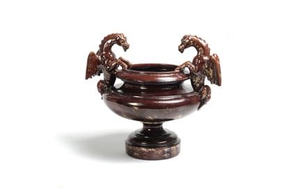 Copa sobre un pie de forma «Medici» con asas decor