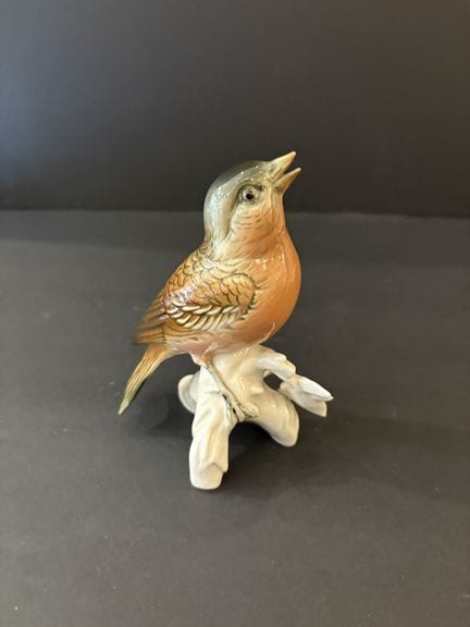 KARL ENS (Alemania). Pinzón común.
Altura: 13 cm