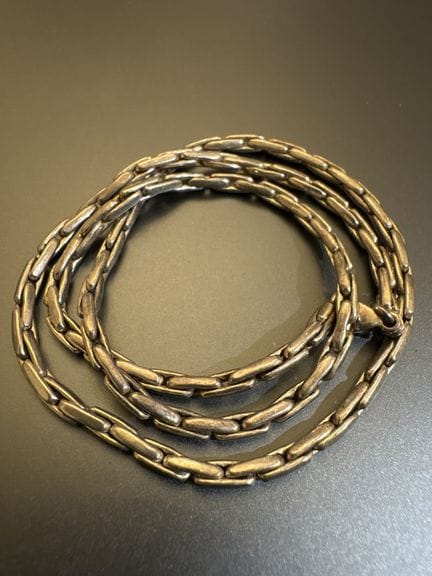 Gelenk-Halskette aus 925er Silber. Länge: 45 cm. G