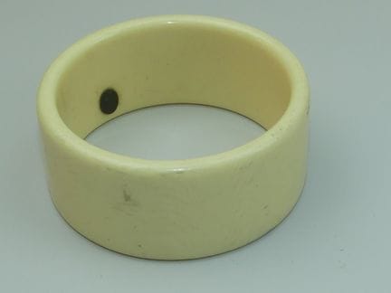 LA PORTE BLEUE PARIS. Vintage-Armband in Elfenbein