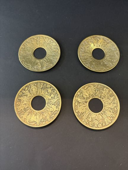 Anfang des 19. Jahrhunderts. Set aus 4 Kerzenhalte